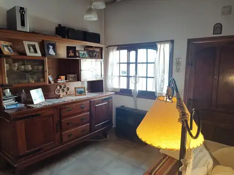 Casa de cuatro ambientes en Longchamps