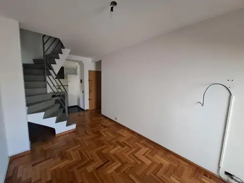 DEPARTAMENTO DE 2 AMBIENTES EN DUPLEX EN VENTA