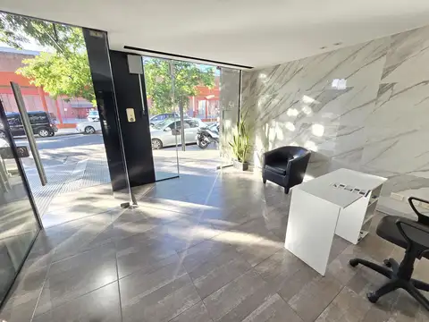 Oficina 3 ambientes con 2 baños