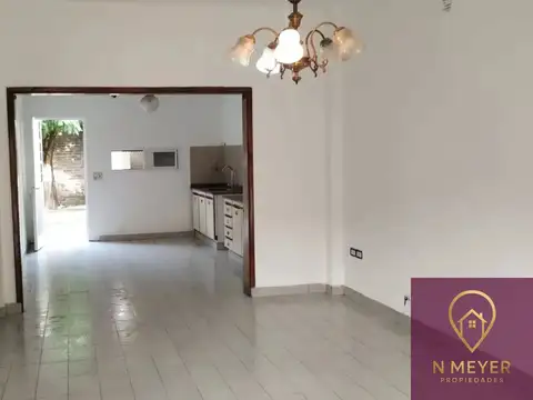 Casa 3 ambientes con 1 baño
