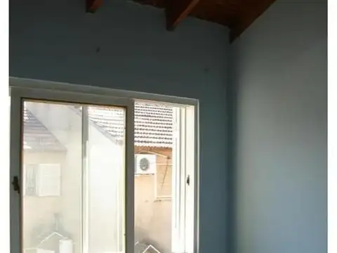 Depto Tipo Casa 4 ambientes con 2 baños