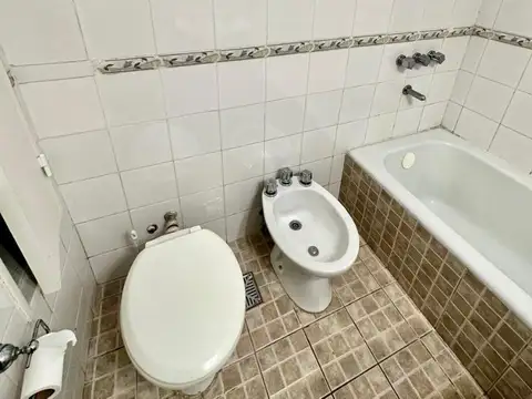 Dr N Avellaneda 2500, Piso 1