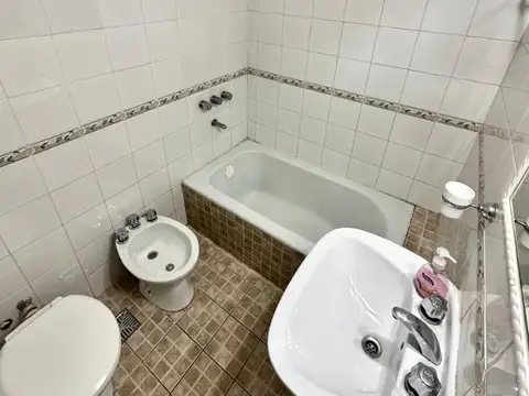 2 amb con balcón en Olivos