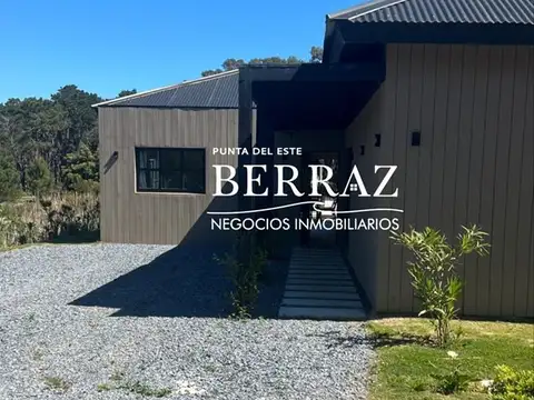 Casa Venta 3 Dormitorios Pueblo San Vicente Lote de 685 m2 Manantiales, Uruguay