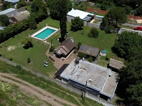 VENTA CASA QUINTA + CASA CASEROS  LA REJA MORENO