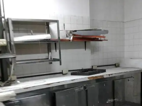 Pte M T De Alvear 900