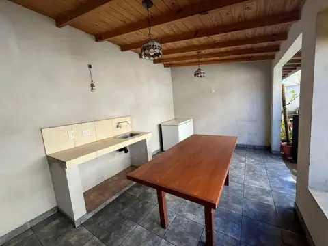 Depto Tipo Casa 5 ambientes con 2 baños