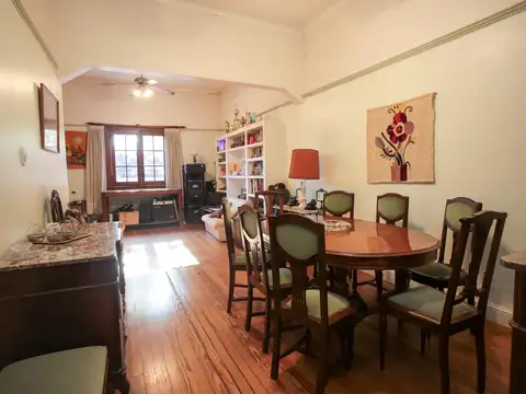 Casa en Venta con 1 cochera