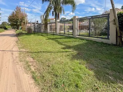 Los Benteveos y los jazmines 1200, Piso 0