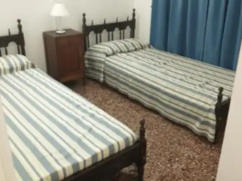 Casa en venta - 5 Dormitorios 3 Baños - Mar de Ajó