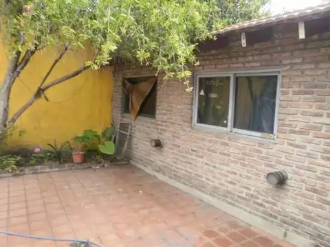 Casa en Venta en Valentin Alsina, USD 125.000