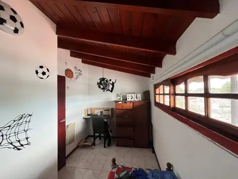 Depto Tipo Casa 4 ambientes con 2 baños