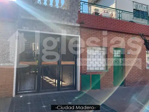 Muy bonito ph de 4 ambientes con cochera cubierta