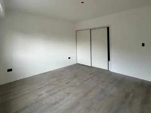 PH en venta 4 amb c/ patio y terraza! Olivos