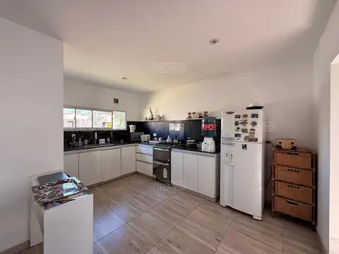 Casa 4 ambientes con 3 baños