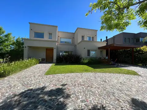 Alquiler Temporal casa 4 amb. a La Laguna barrio San Francisco Villanueva Tigre