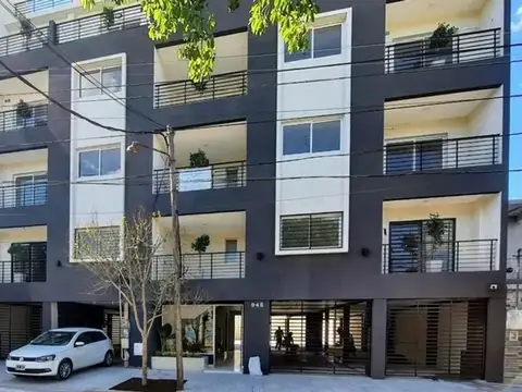 DEPTO 3 AMBIENTES AL FRENTE CON BALCON