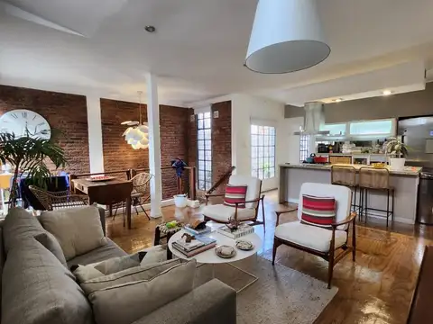 PH en Haedo. 3 Ambientes Luminosos Detalles de Diseño y Categoría. 1 cuadra de la estación! EN VENTA