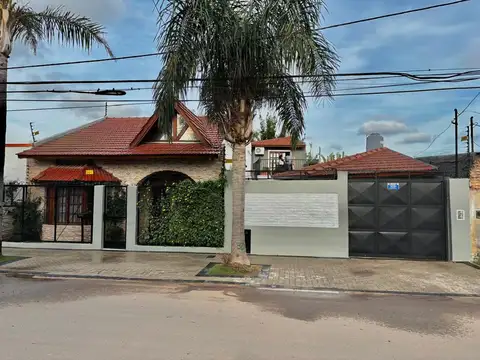CASA EN VENTA PASO DEL REY