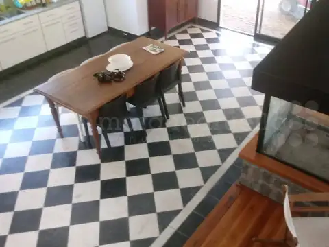 Casa en venta en Laguna Vitel. Chascomús.