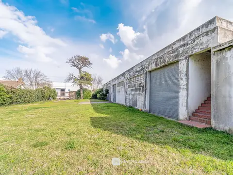 Galpon en Venta 100  mts Fondo