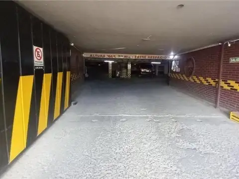 VENTA COCHERA MICROCENTRO - MENDOZA