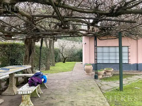 Lote Comercial en Ruta 8 de 1200 m2 en venta en Del Viso