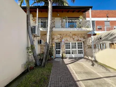 Casa en Venta en Los Hornos [Cod: 0059]