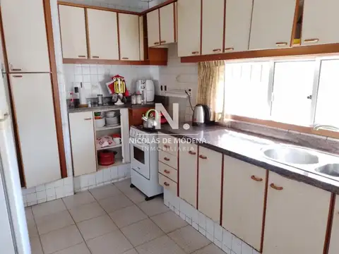 Casa en Alquiler Temporal en Playa Mansa, USD 8.000