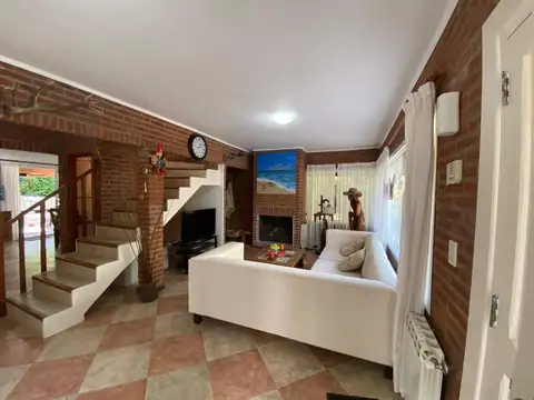 Casa 5 ambientes con 5 baños