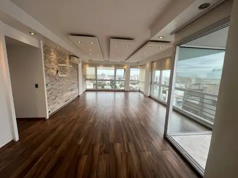 DEPARTAMENTO 4 AMBIENTES CON DEPENDENCIA Y COCHERA