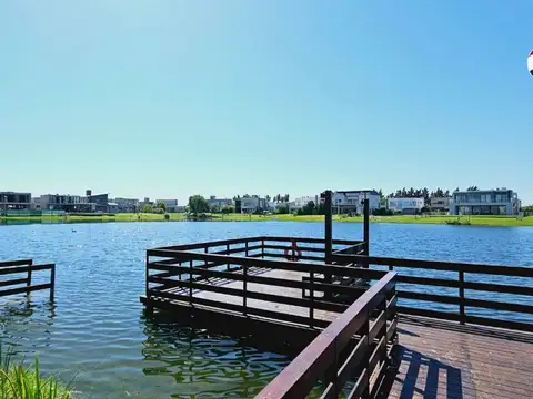 151 esquina 3 Barrio Los Troncos 100