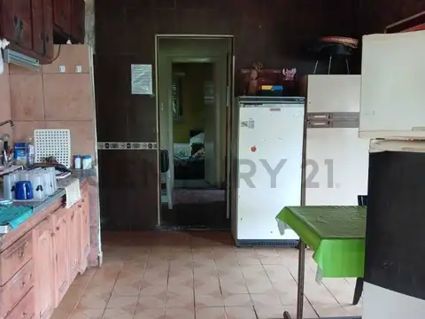 145 e/ 409 y 411 1800, Piso 0