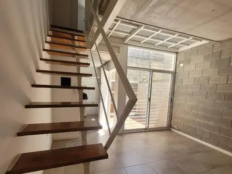 Depto Tipo Casa en Alquiler en Villa Devoto, $ 950.000