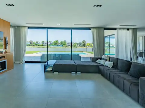 CASA EN VENTA TERRALAGOS A LA LAGUNA