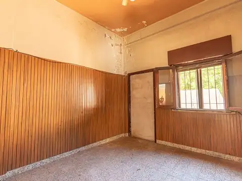 GALPÓN EN ALQUILER EN MONTE CASTRO OPORTUNIDAD