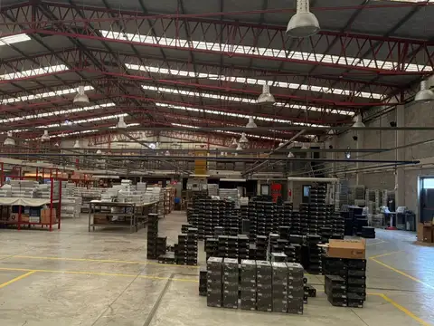 Depósito en Alquiler de 2.753 m2 cub - Victoria, San Fernando