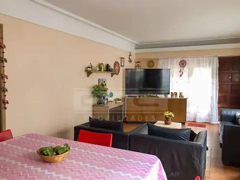 Depto Tipo Casa en Venta de 4 ambientes