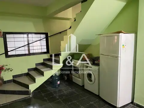 Casa 5 ambientes con 2 baños