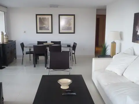 Departamento en Venta en Playa Mansa, USD 340.000