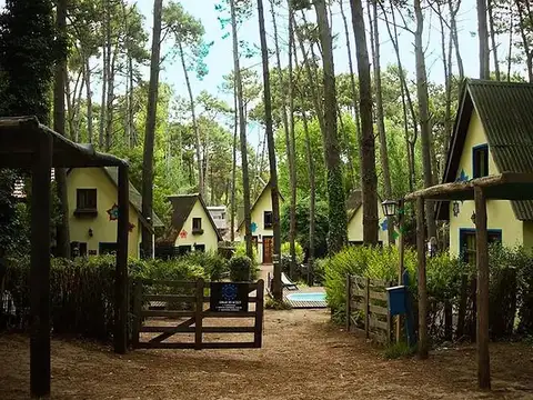 Hermoso complejo de 9 cabañas en Mar Azul