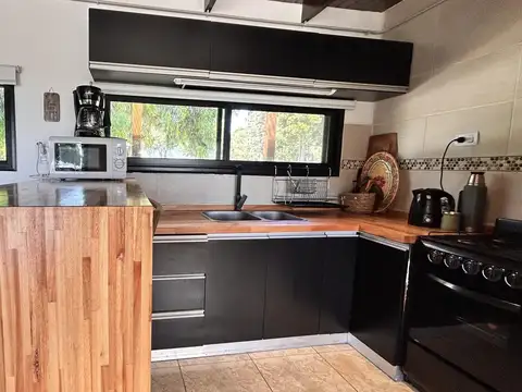 Casa 4 ambientes con 2 baños