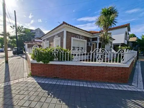 CASA EN ALQUILER IDEAL USO PROFESIONAL / COMERCIAL - Ideal Consultorios- Cafeteria/Cerveceria