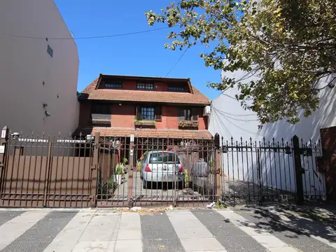 Parana al 2500 entre  J MPaz  y Jonas Salk