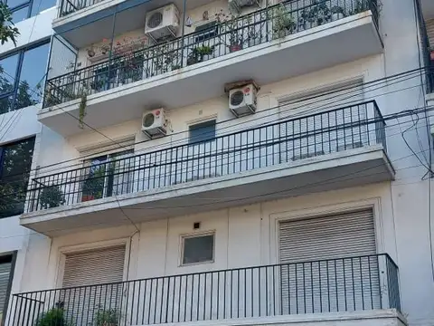 Departamento 4 ambientes con cochera en VENTA en Flores APTO CRÉDITO