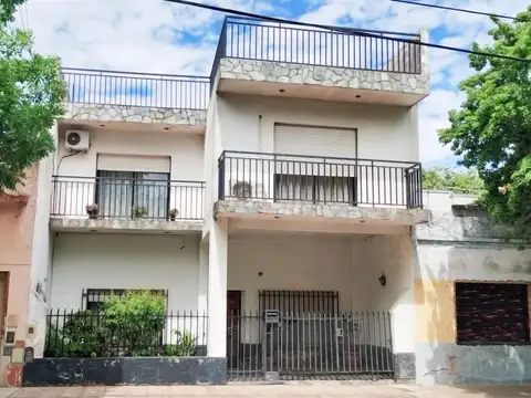 Casa 4 ambientes Mataderos