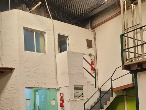 Galpon en Alquiler 10  mts Frente