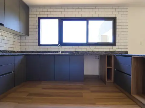 Casa en Alquiler al Este