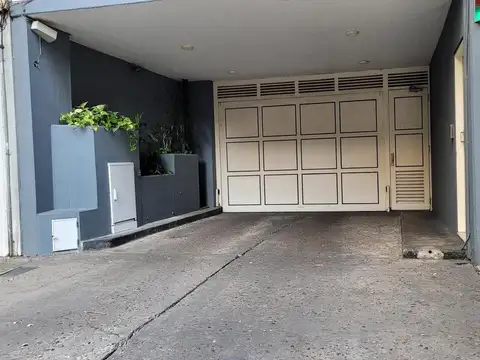 Vicente F López  al 100, Martinez