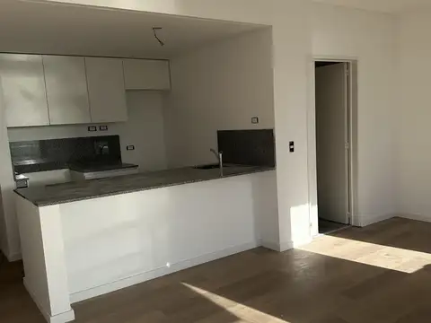 VENTA DEPARTAMENTO LUMINOSO MONOAMBIENTE EN CHACARITA CON BALCON